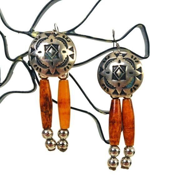 š¤©āNATIVEāBOHOĀ HIPPIEāHANDMADEāDANGLEāEARRINGS - Picture 1 of 4